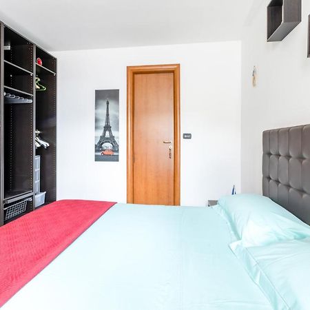 Apartament Lecce Colorful Flat With Terrace & Parking Zewnętrze zdjęcie