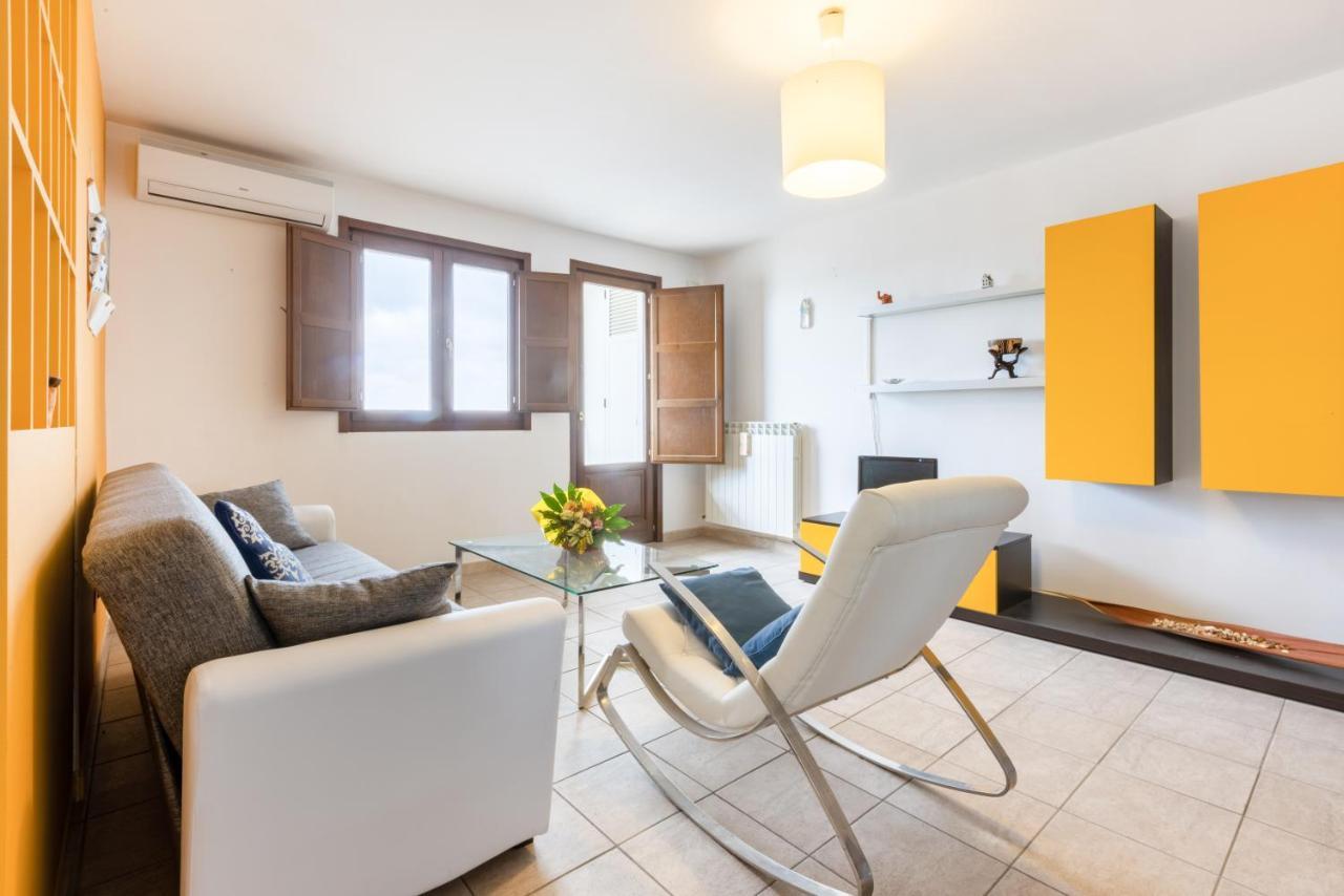 Apartament Lecce Colorful Flat With Terrace & Parking Zewnętrze zdjęcie