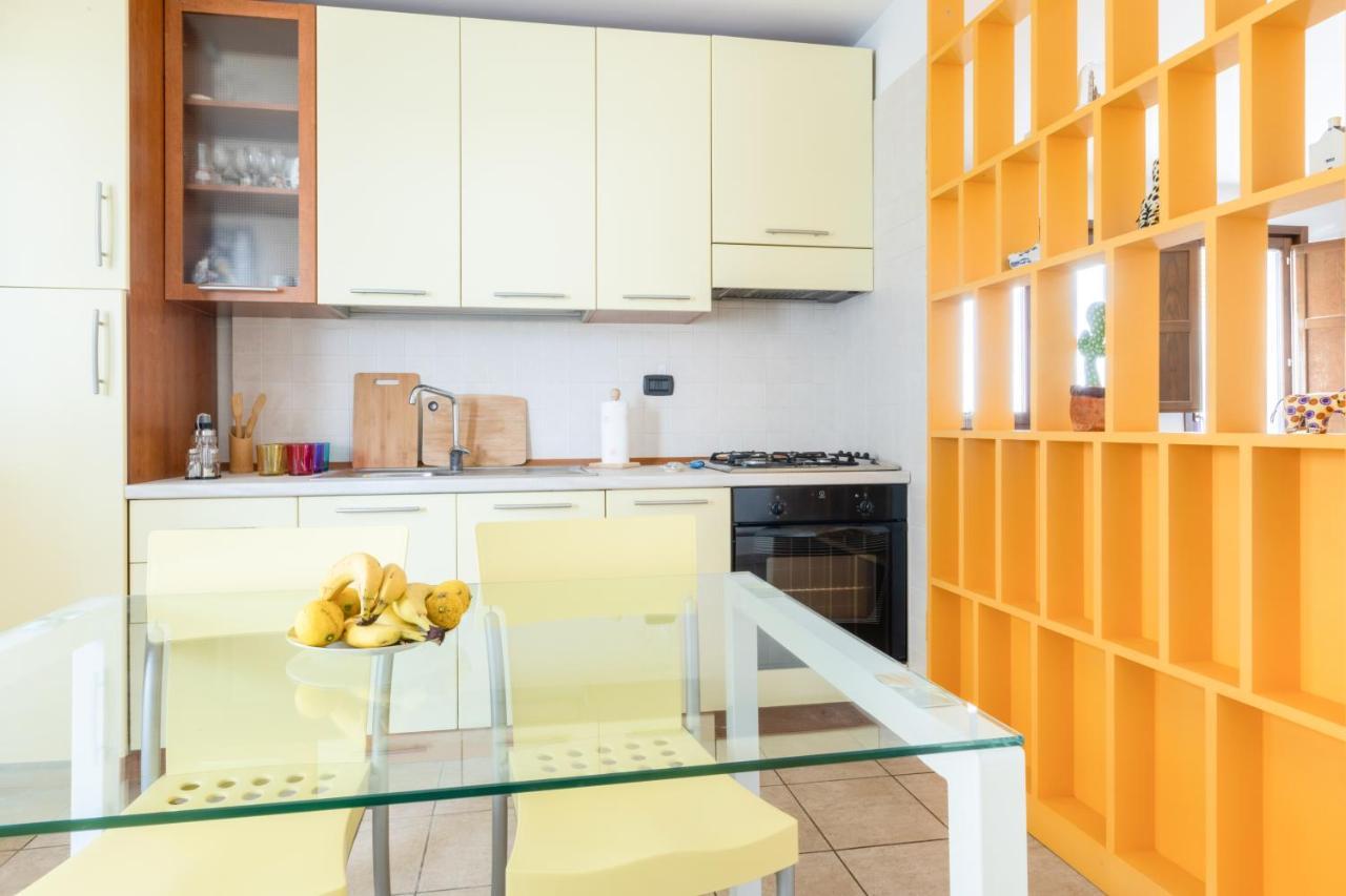 Apartament Lecce Colorful Flat With Terrace & Parking Zewnętrze zdjęcie