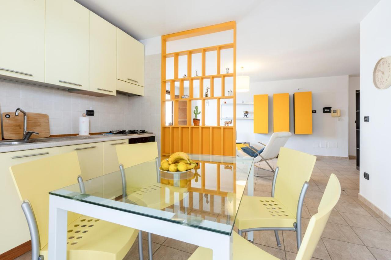 Apartament Lecce Colorful Flat With Terrace & Parking Zewnętrze zdjęcie