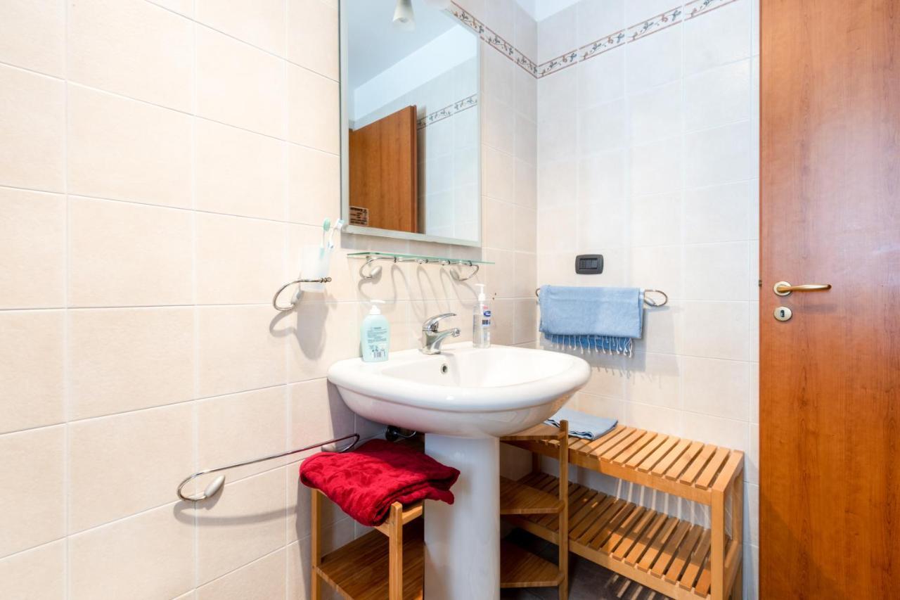 Apartament Lecce Colorful Flat With Terrace & Parking Zewnętrze zdjęcie
