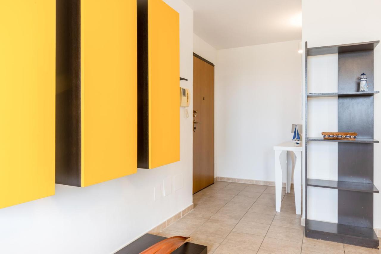 Apartament Lecce Colorful Flat With Terrace & Parking Zewnętrze zdjęcie