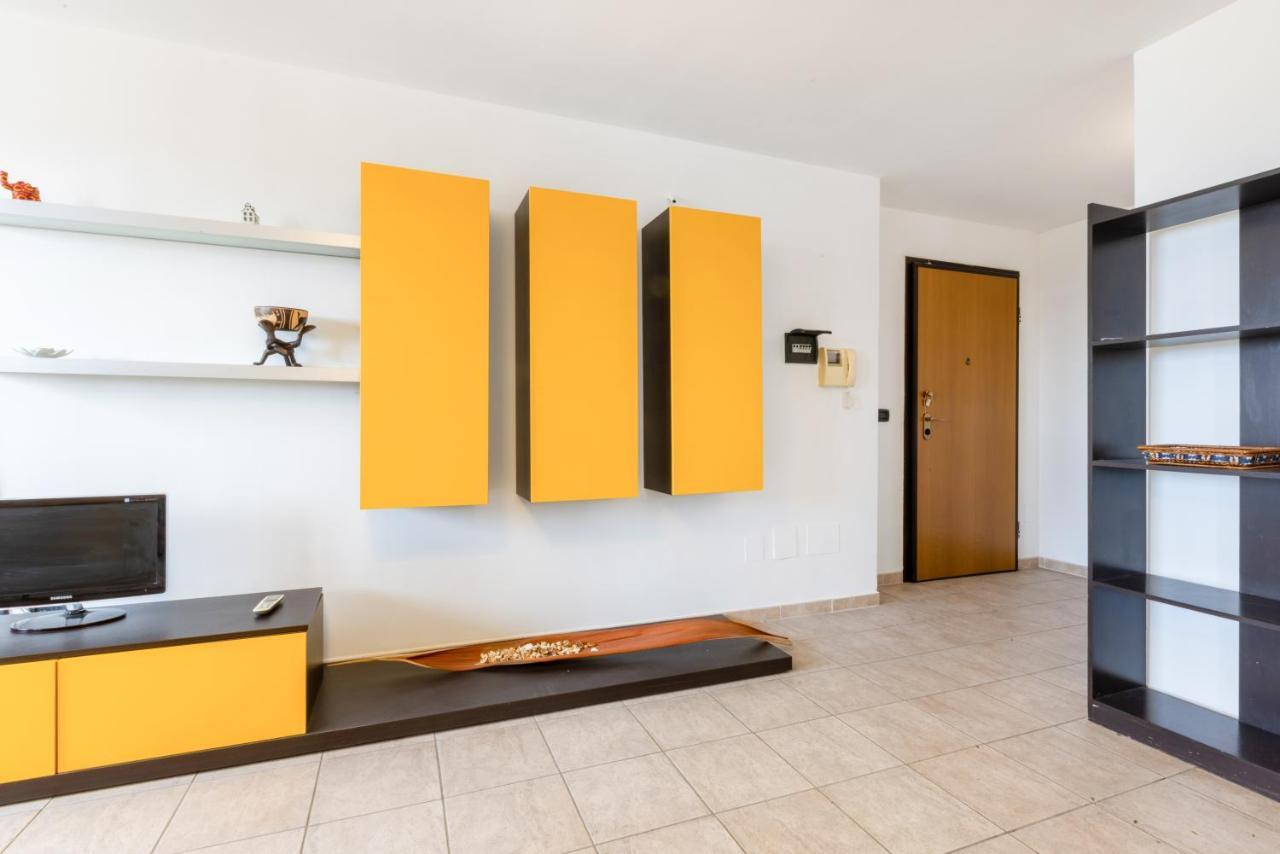 Apartament Lecce Colorful Flat With Terrace & Parking Zewnętrze zdjęcie